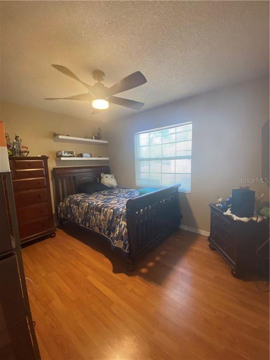 Recently Sold: $230,000 (3 beds, 2 baths, 1543 Square Feet)