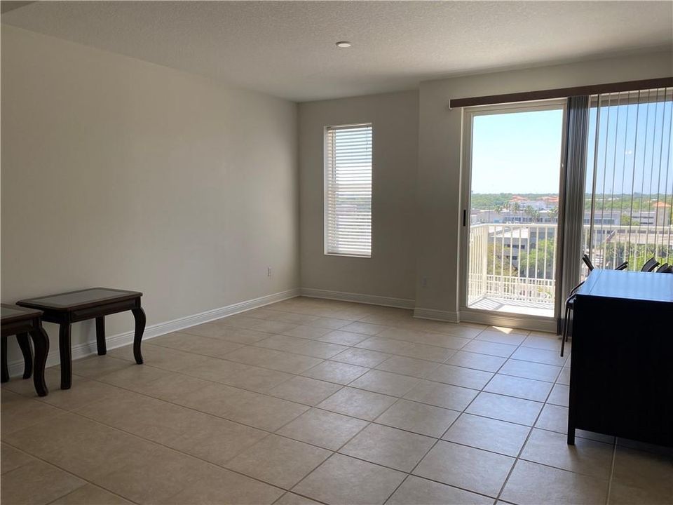 Recently Rented: $1,600 (1 beds, 2 baths, 1150 Square Feet)