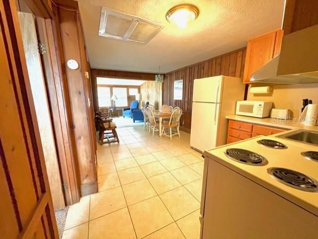 Recently Sold: $110,000 (2 beds, 1 baths, 720 Square Feet)