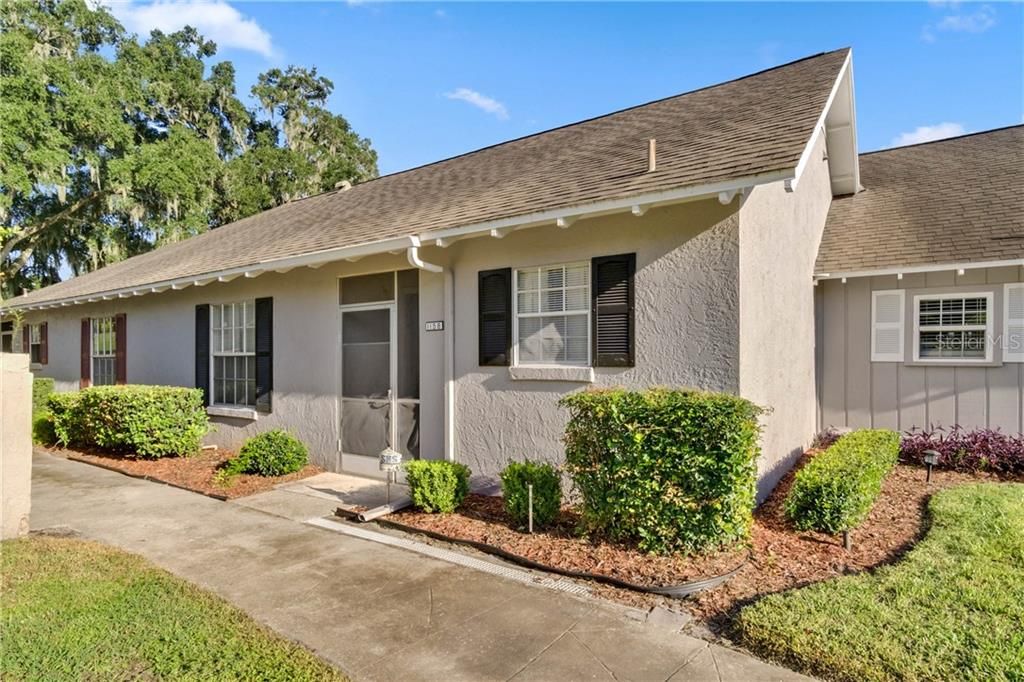Recently Sold: $145,000 (2 beds, 2 baths, 975 Square Feet)