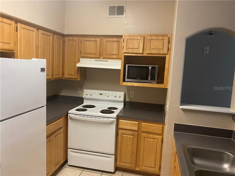 Recently Rented: $1,275 (2 beds, 2 baths, 1107 Square Feet)