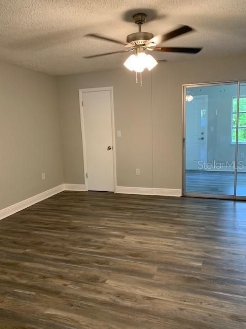 Recently Sold: $99,900 (2 beds, 1 baths, 1055 Square Feet)