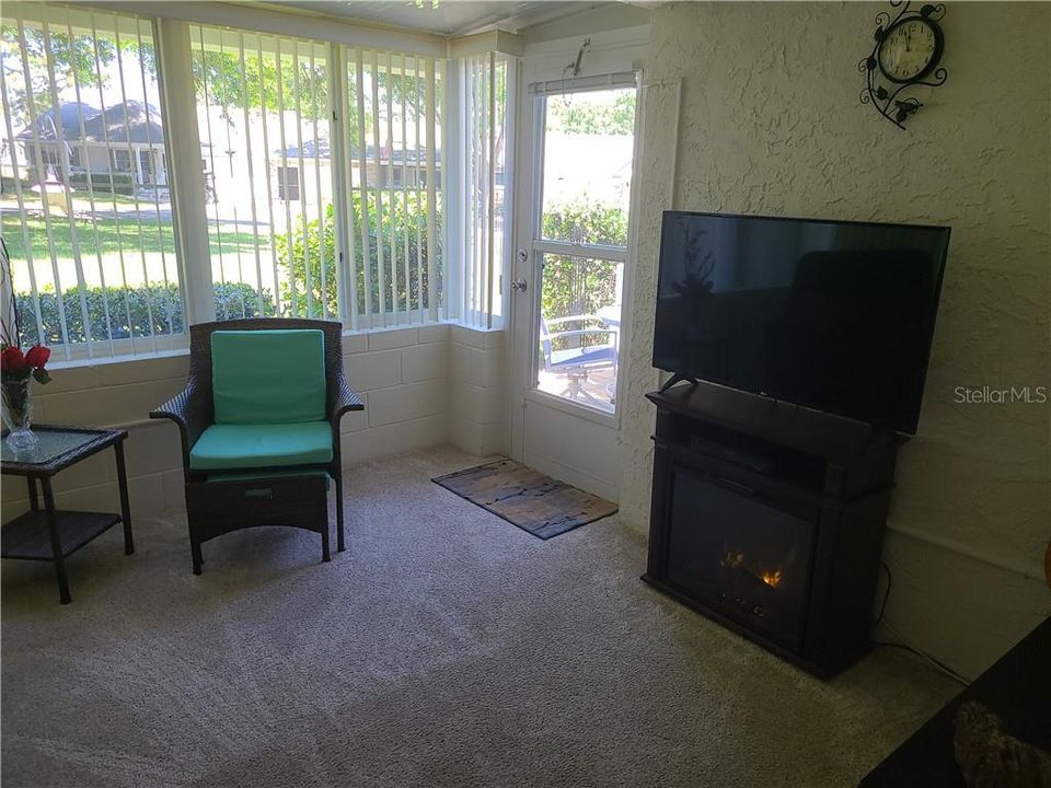Recently Sold: $129,000 (2 beds, 2 baths, 1336 Square Feet)