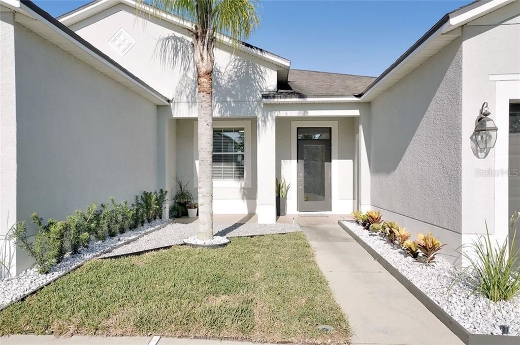 Recently Sold: $379,000 (4 beds, 3 baths, 2114 Square Feet)