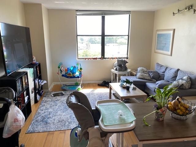 Recently Sold: $115,900 (2 beds, 2 baths, 938 Square Feet)