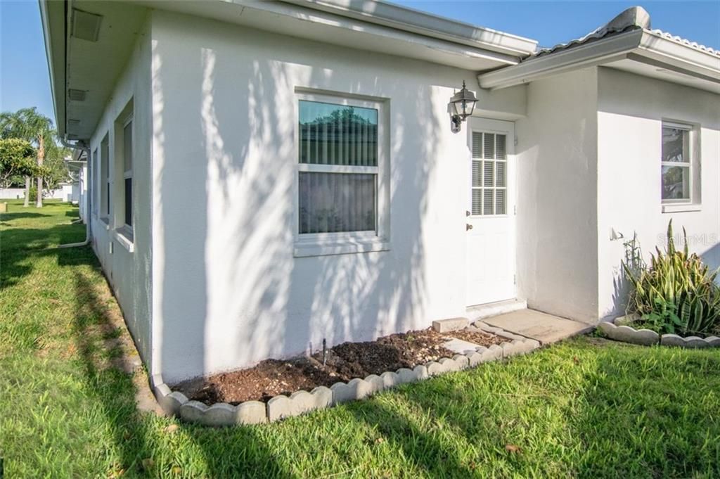 Recently Sold: $269,900 (2 beds, 2 baths, 1649 Square Feet)