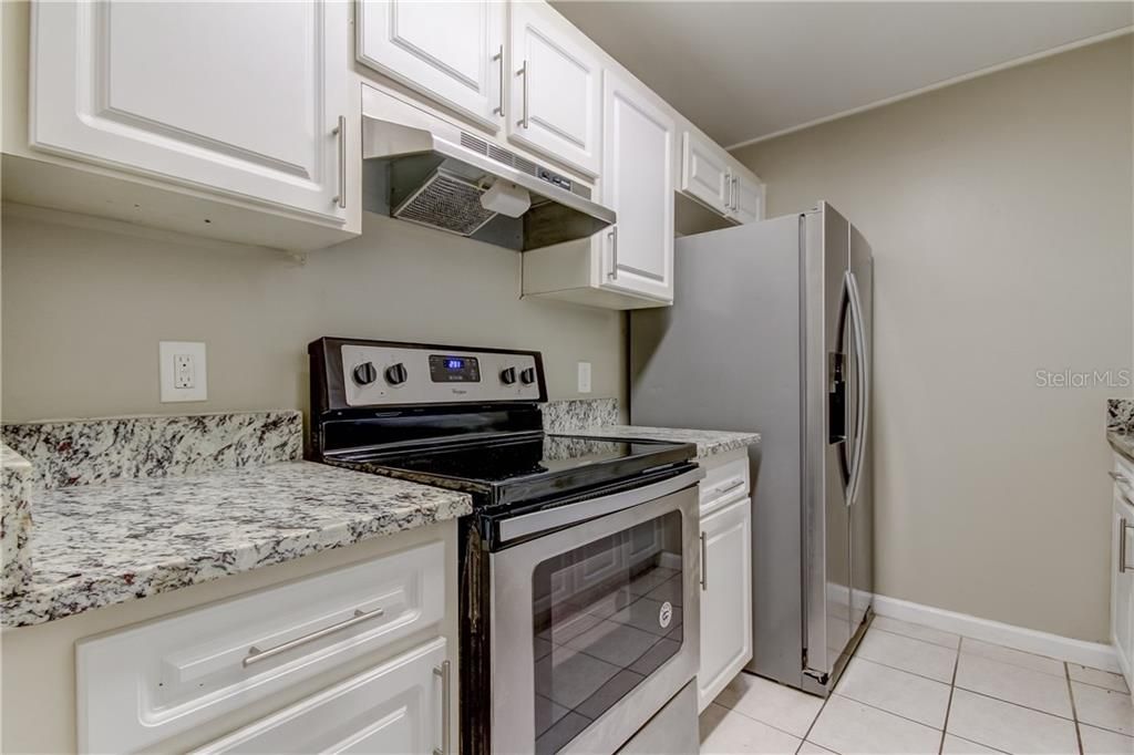 Recently Rented: $995 (1 beds, 1 baths, 800 Square Feet)