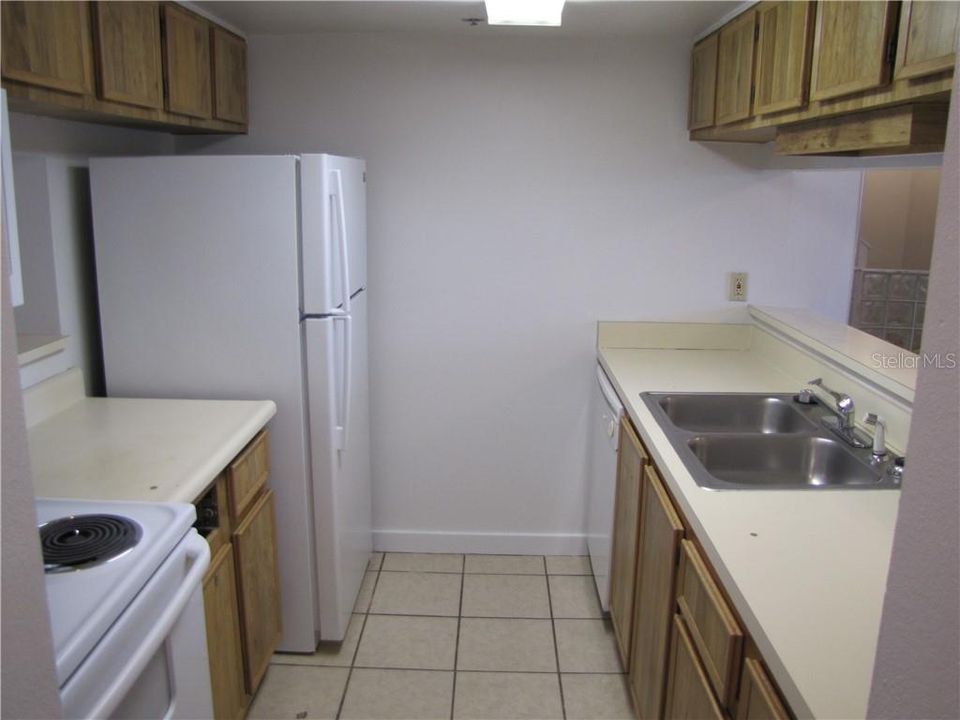 Recently Sold: $85,600 (2 beds, 1 baths, 864 Square Feet)