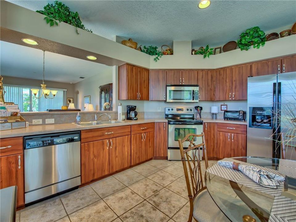 Stainless steel appliances, closet pantry!