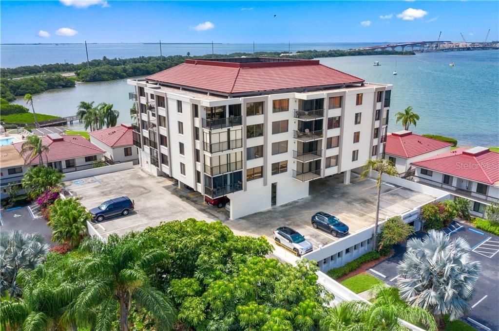 Recently Sold: $295,000 (2 beds, 2 baths, 1050 Square Feet)