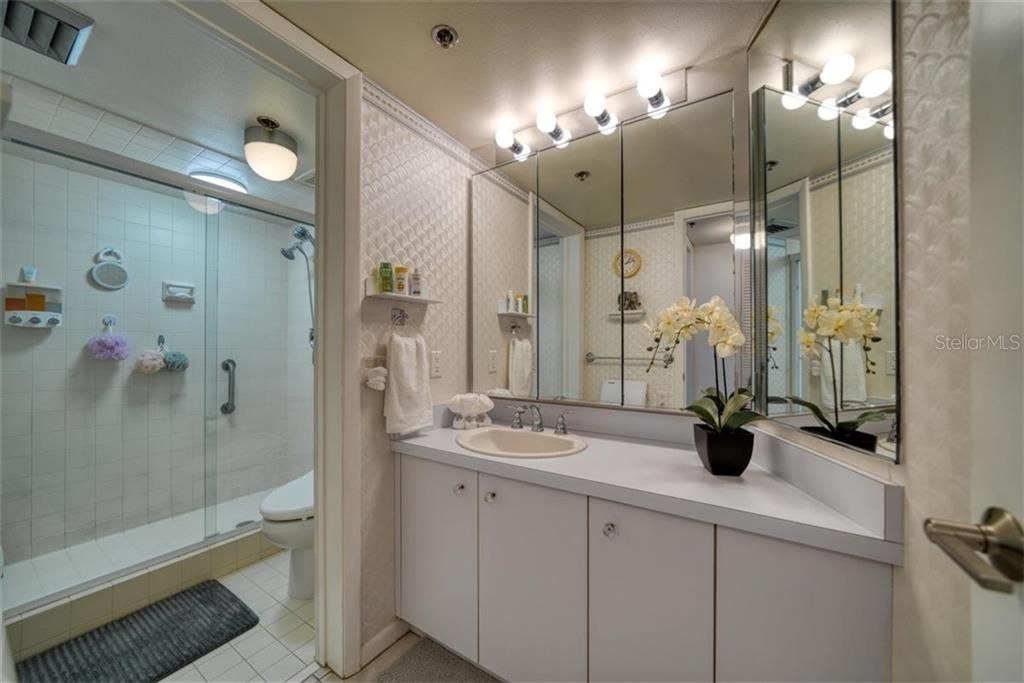 最近售出: $798,000 (2 贝兹, 2 浴室, 1670 平方英尺)
