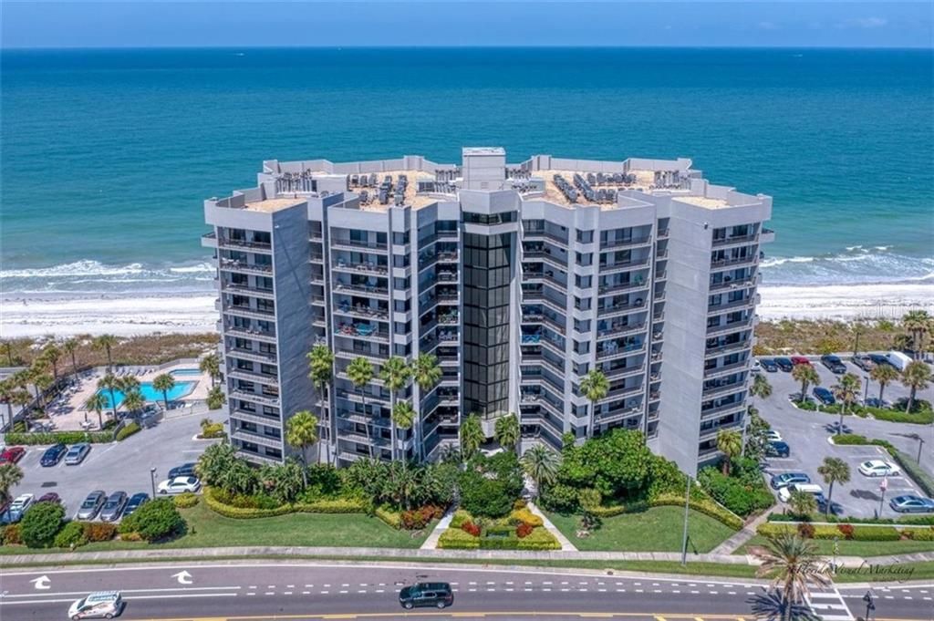 Recently Sold: $798,000 (2 beds, 2 baths, 1670 Square Feet)