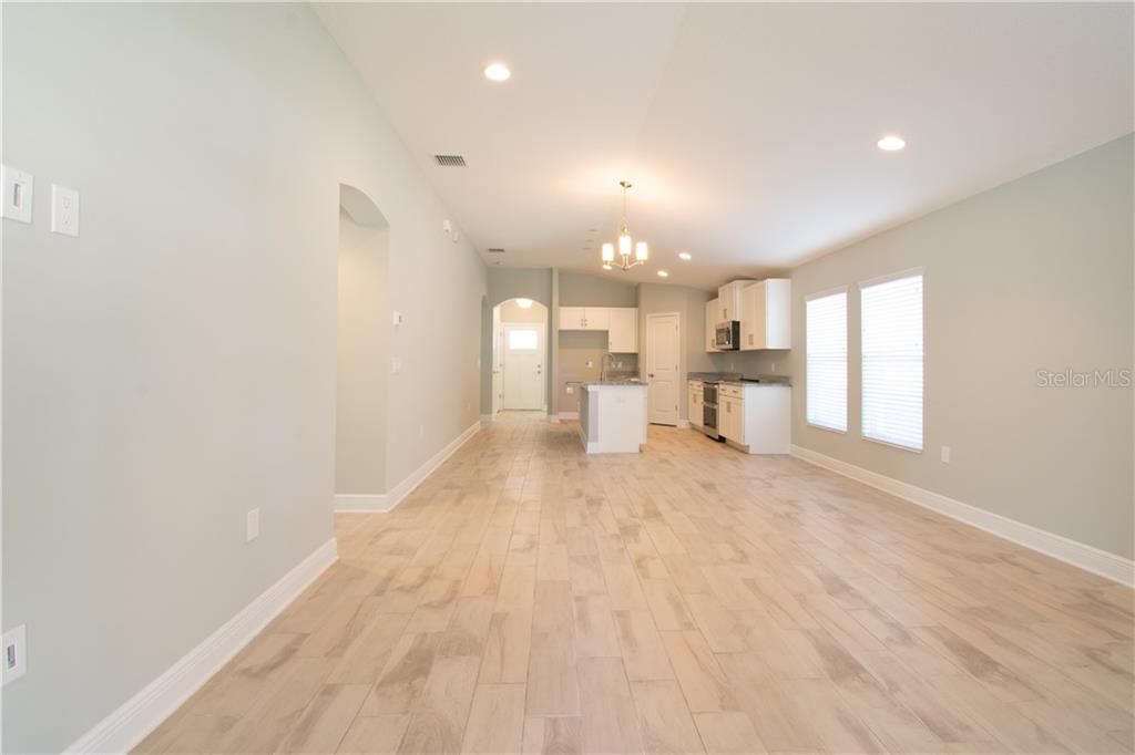 Recently Sold: $443,740 (3 beds, 2 baths, 1582 Square Feet)