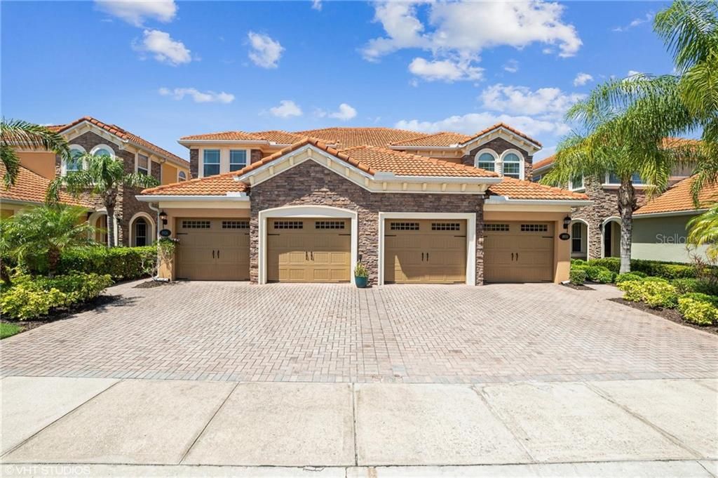 Recently Sold: $474,000 (4 beds, 3 baths, 2642 Square Feet)