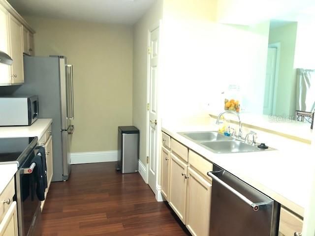 Recently Rented: $2,750 (2 beds, 2 baths, 1240 Square Feet)