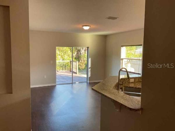 Recently Rented: $1,975 (4 beds, 2 baths, 1893 Square Feet)