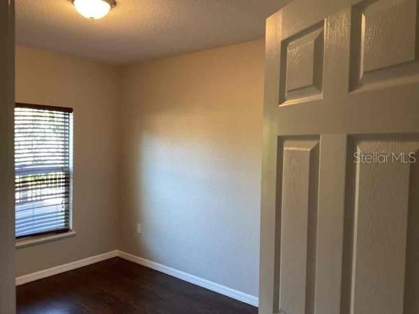 Recently Rented: $1,975 (4 beds, 2 baths, 1893 Square Feet)