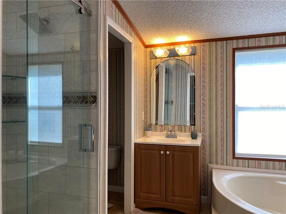 最近售出: $192,000 (3 贝兹, 2 浴室, 1350 平方英尺)