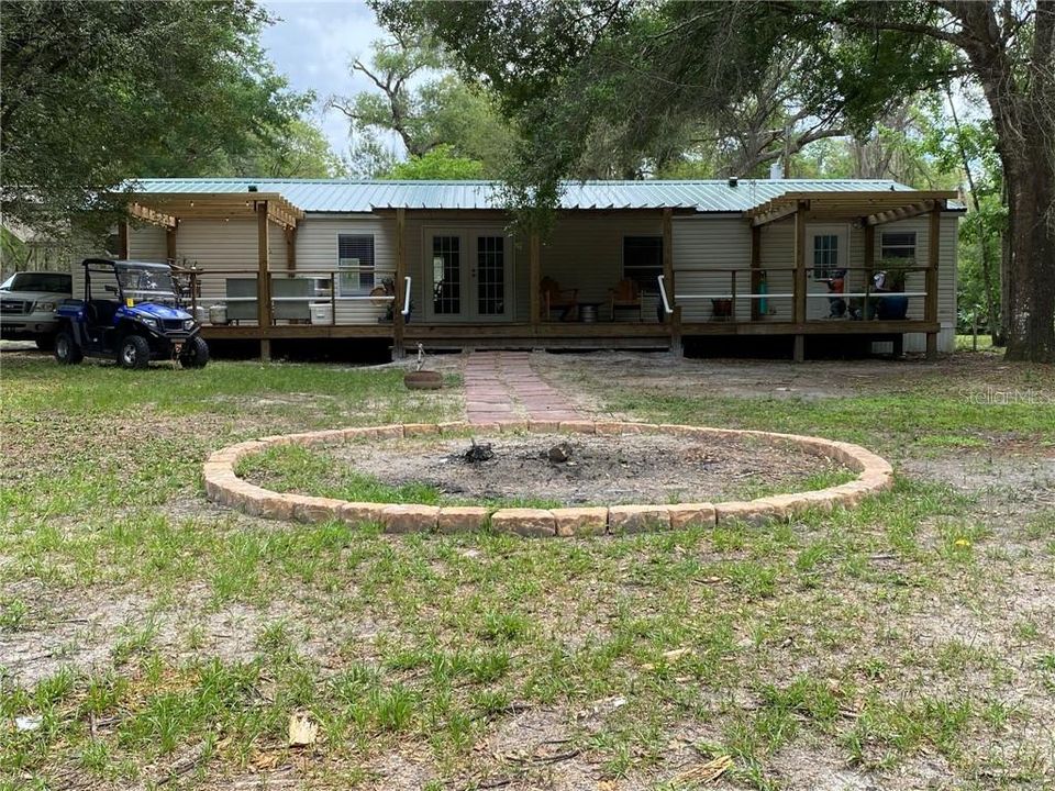 Recently Sold: $210,000 (3 beds, 2 baths, 1620 Square Feet)
