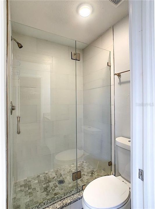 最近售出: $450,000 (2 贝兹, 2 浴室, 1225 平方英尺)