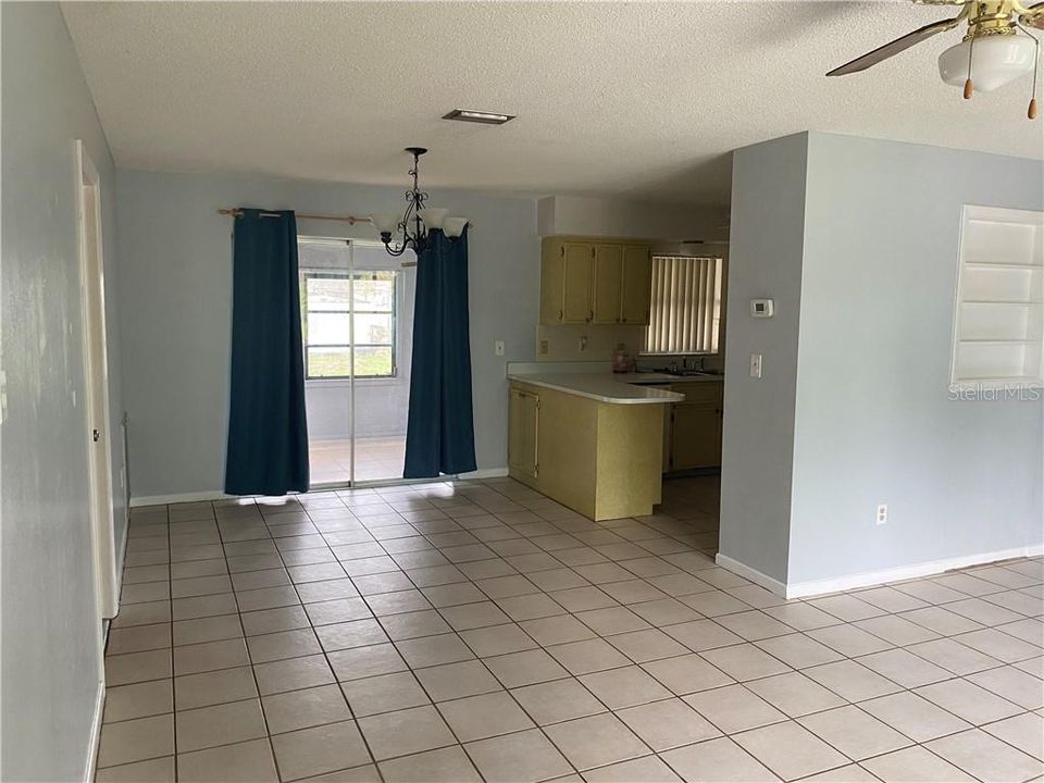 Recently Sold: $147,000 (2 beds, 2 baths, 1048 Square Feet)
