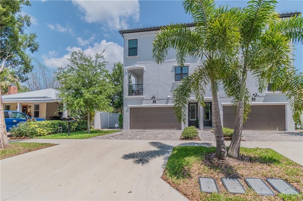 Recently Sold: $729,000 (4 beds, 3 baths, 2280 Square Feet)