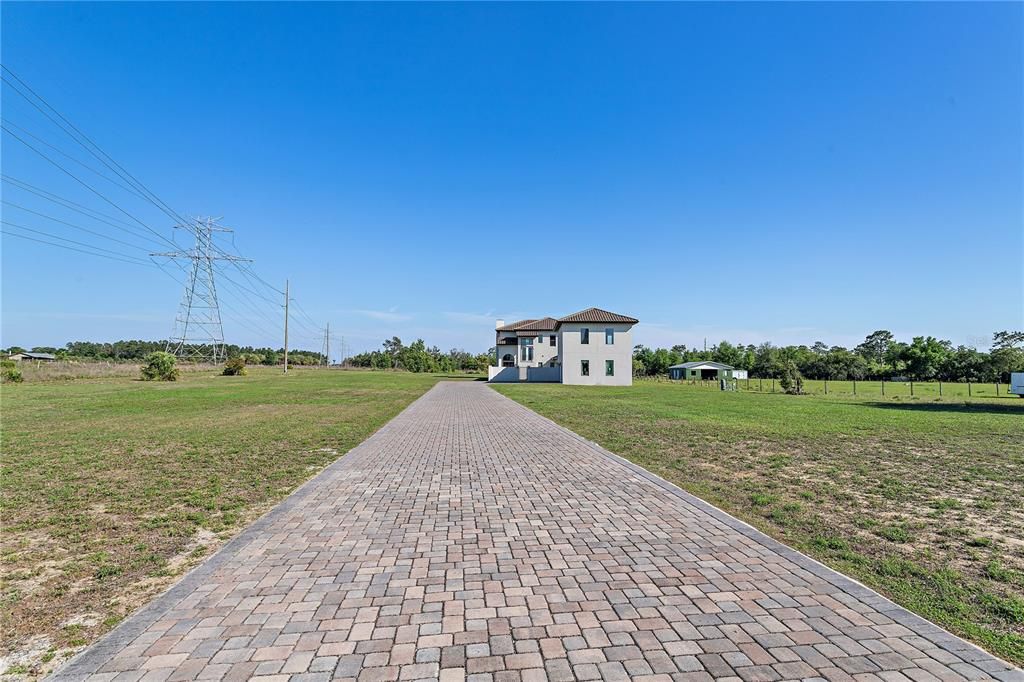 Recently Sold: $1,250,000 (5 beds, 5 baths, 4718 Square Feet)