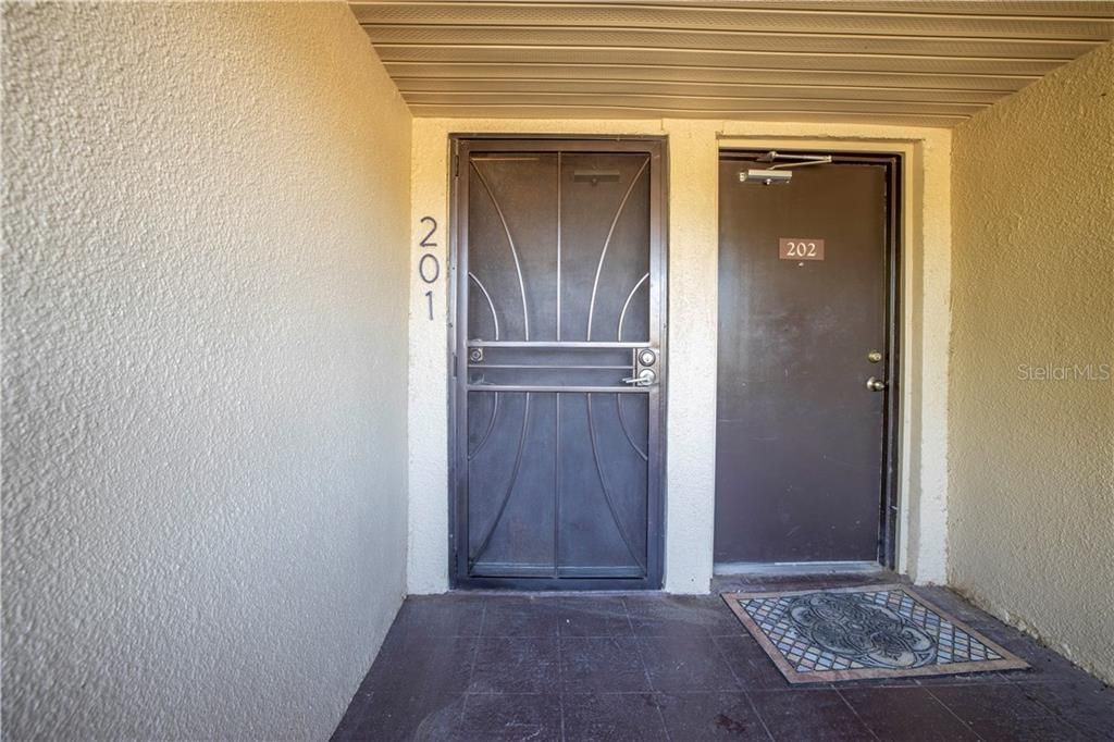 Recently Sold: $175,000 (3 beds, 2 baths, 1180 Square Feet)
