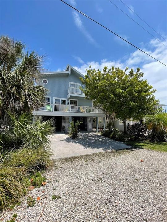Recently Sold: $1,425,000 (3 beds, 2 baths, 1792 Square Feet)