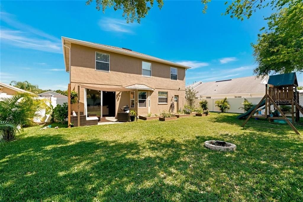 Recently Sold: $419,000 (4 beds, 2 baths, 2369 Square Feet)