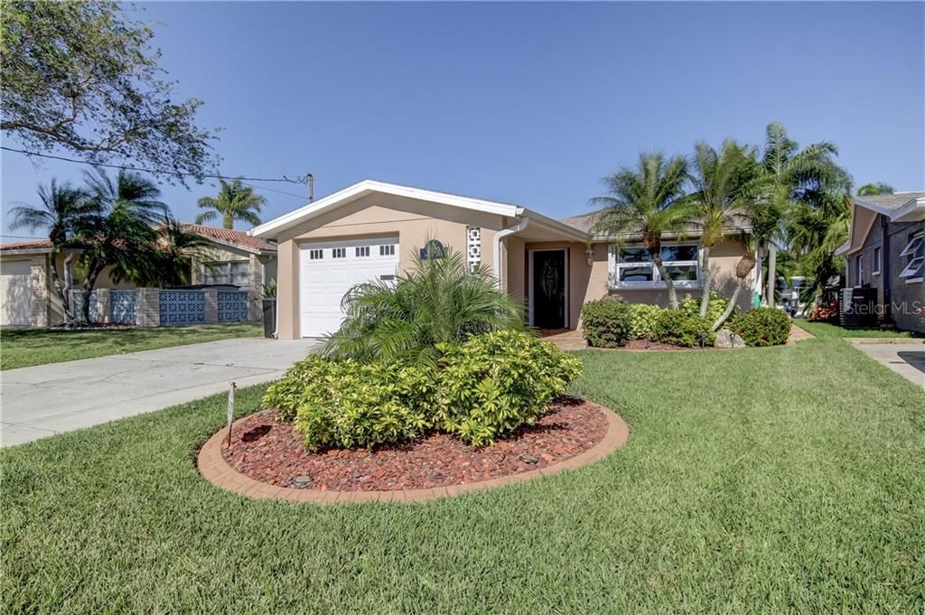 Recently Sold: $525,000 (3 beds, 2 baths, 1752 Square Feet)