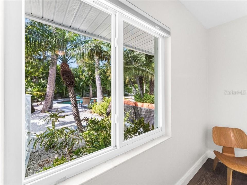 Recently Sold: $1,800,000 (3 beds, 2 baths, 2524 Square Feet)