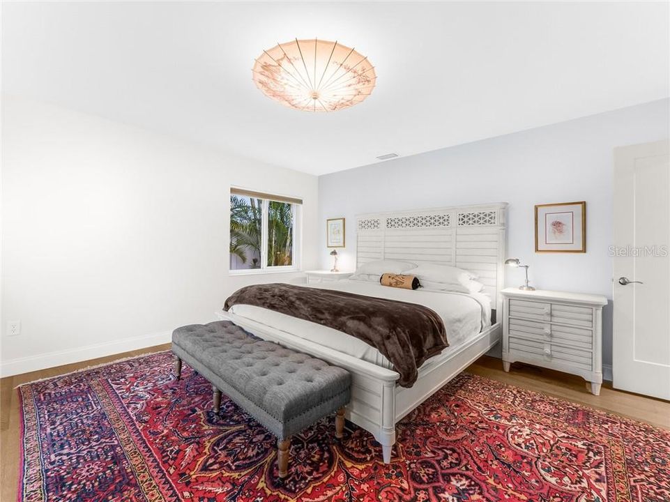 Recently Sold: $1,800,000 (3 beds, 2 baths, 2524 Square Feet)