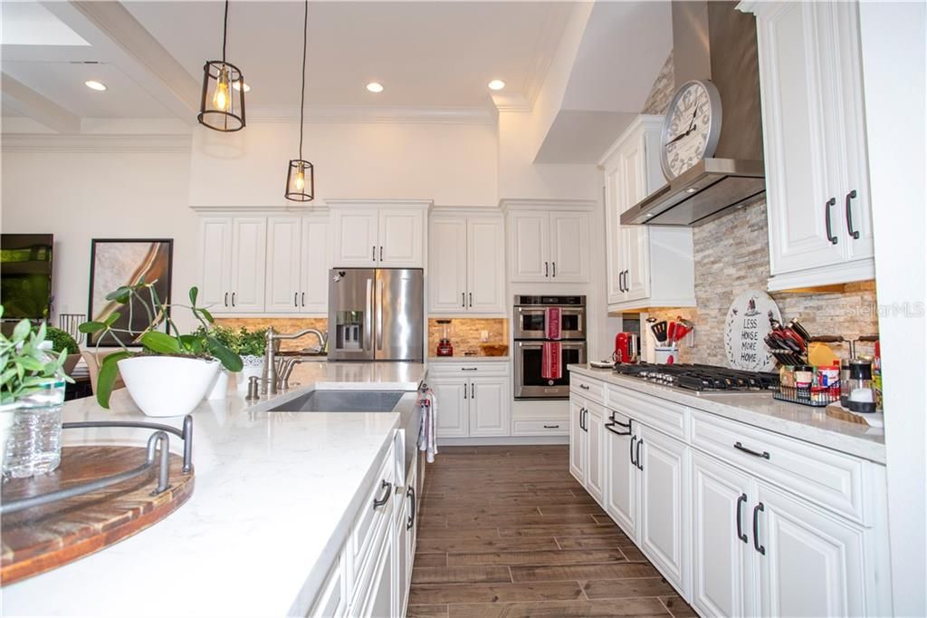 Recently Sold: $1,097,000 (3 beds, 3 baths, 3213 Square Feet)