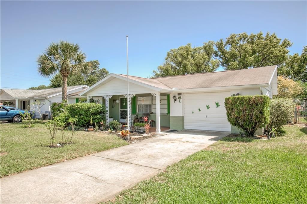 Recently Sold: $170,000 (2 beds, 1 baths, 1128 Square Feet)
