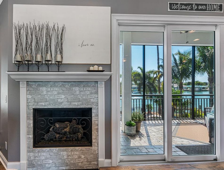 Recently Sold: $2,900,000 (5 beds, 3 baths, 3704 Square Feet)