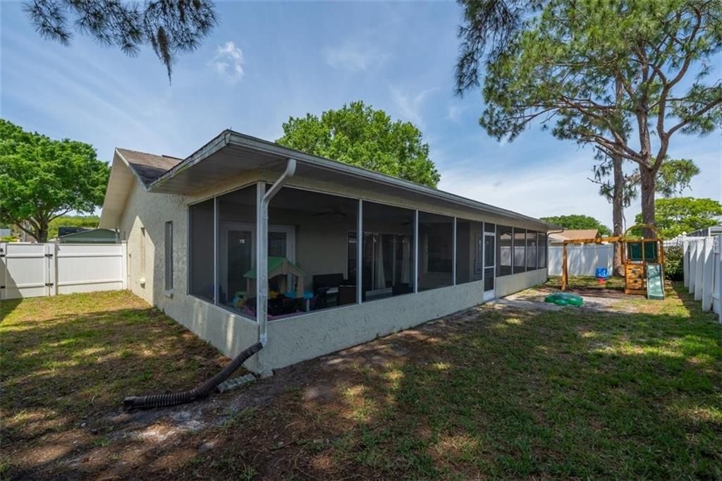 Recently Sold: $260,000 (2 beds, 2 baths, 1642 Square Feet)