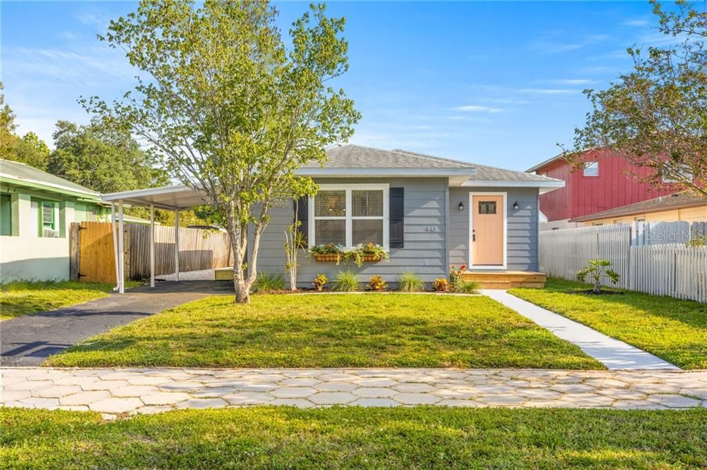Recently Sold: $324,990 (2 beds, 1 baths, 998 Square Feet)