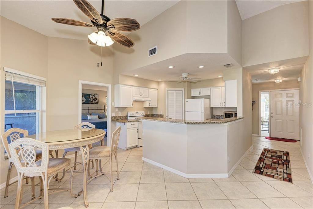 Recently Sold: $224,000 (3 beds, 2 baths, 1516 Square Feet)