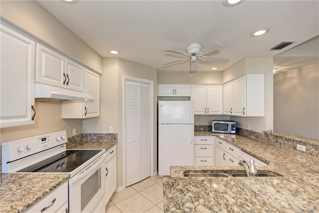 Recently Sold: $224,000 (3 beds, 2 baths, 1516 Square Feet)