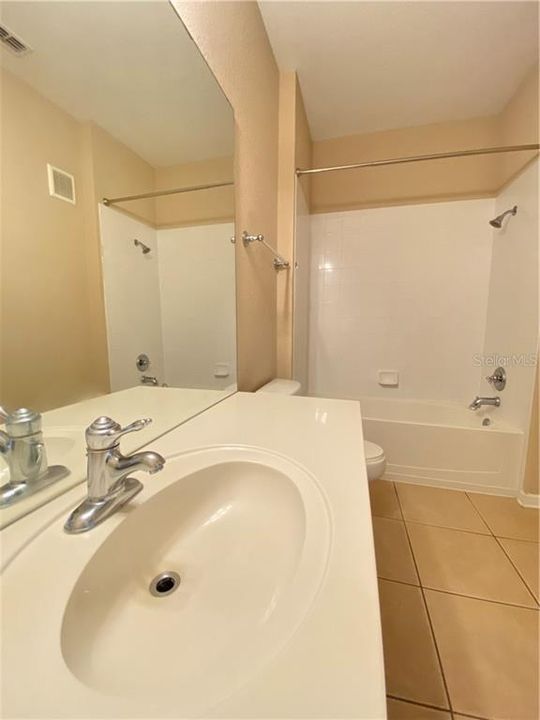最近租的: $1,450 (2 贝兹, 2 浴室, 1112 平方英尺)
