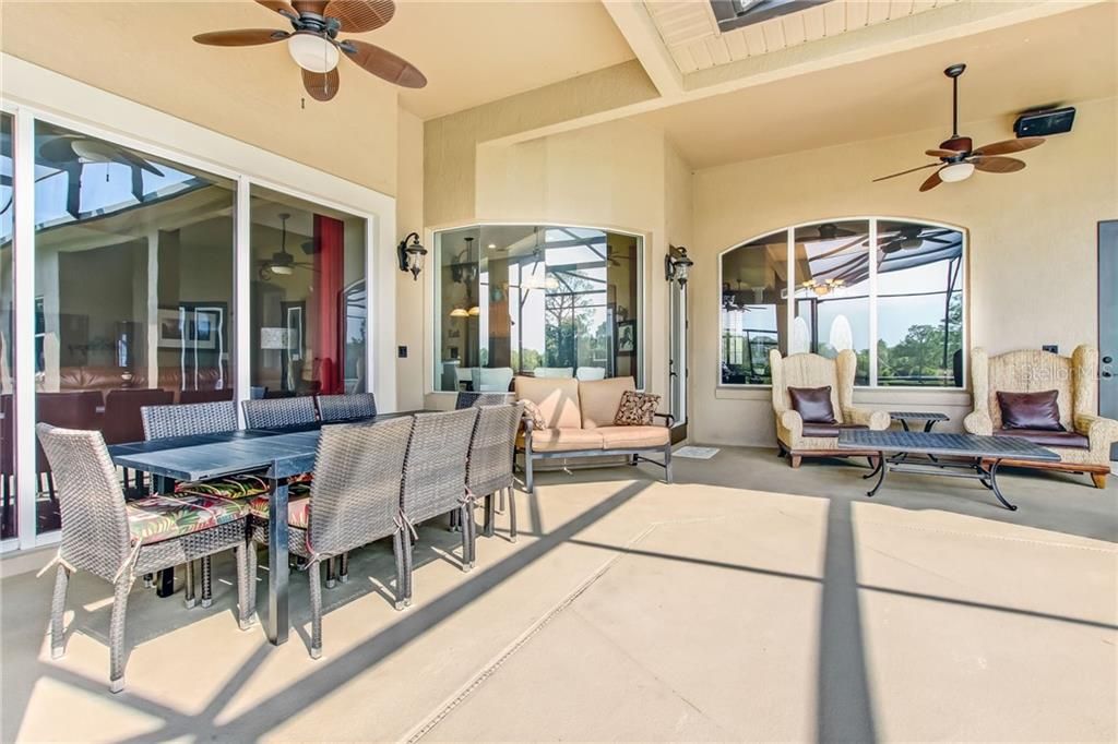 Recently Sold: $925,000 (4 beds, 3 baths, 3639 Square Feet)