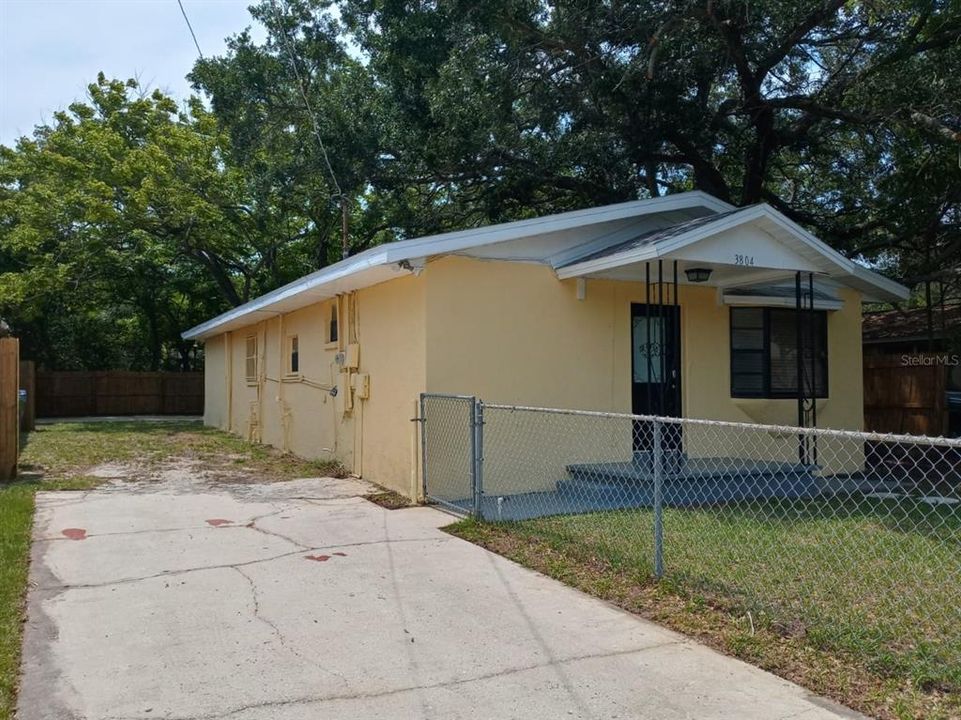 Recently Sold: $186,900 (3 beds, 2 baths, 1200 Square Feet)