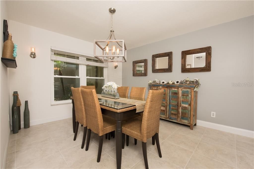 Recently Sold: $540,000 (3 beds, 3 baths, 2288 Square Feet)