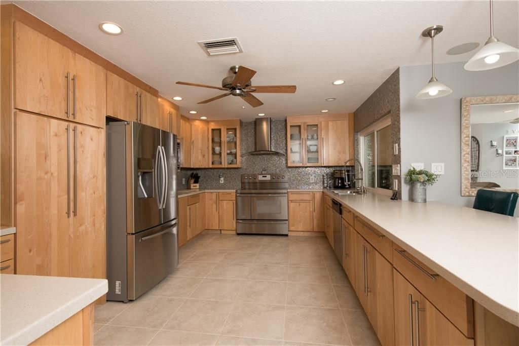 Recently Sold: $540,000 (3 beds, 3 baths, 2288 Square Feet)