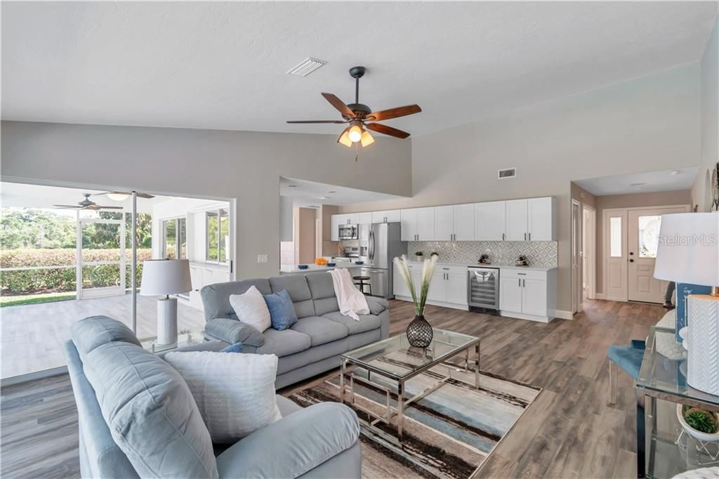 Recently Sold: $500,000 (3 beds, 2 baths, 1671 Square Feet)