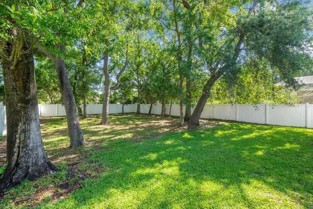 Recently Sold: $475,000 (3 beds, 2 baths, 1993 Square Feet)
