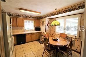 Recently Rented: $1,350 (2 beds, 2 baths, 1226 Square Feet)