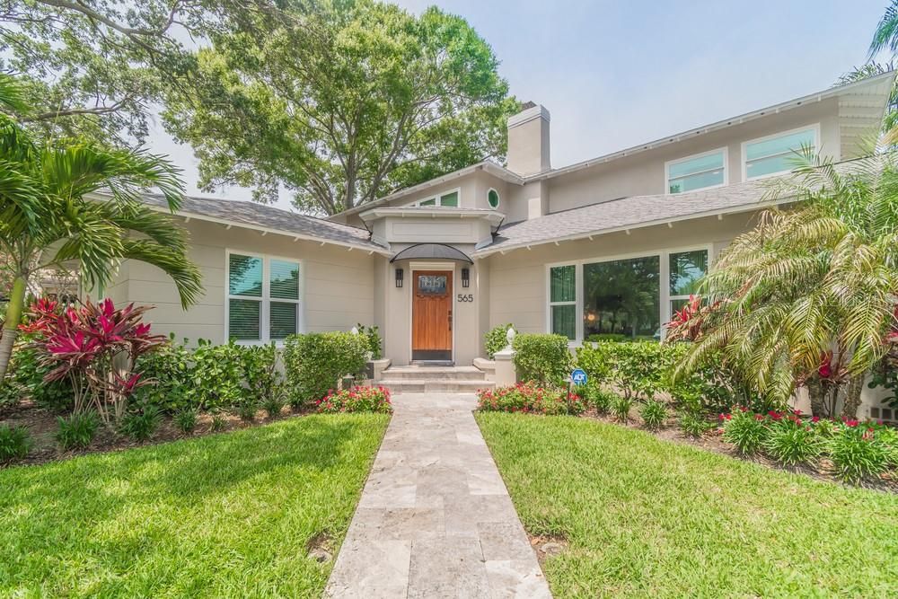 Recently Sold: $1,700,000 (5 beds, 5 baths, 3425 Square Feet)