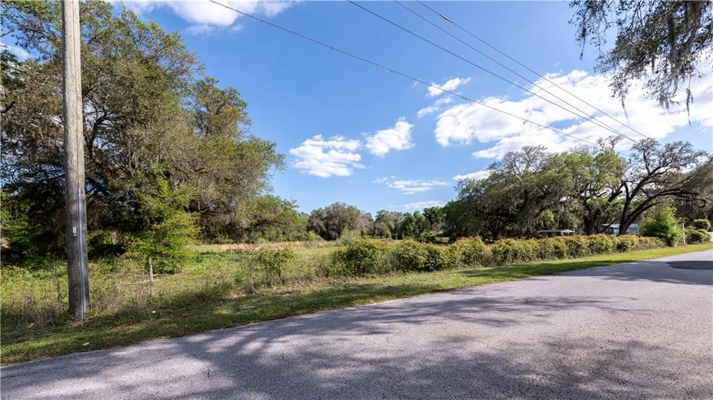 Vendido Recientemente: $53,000 (2.35 acres)